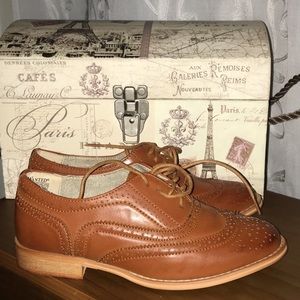 Modcloth tan vintage brogues